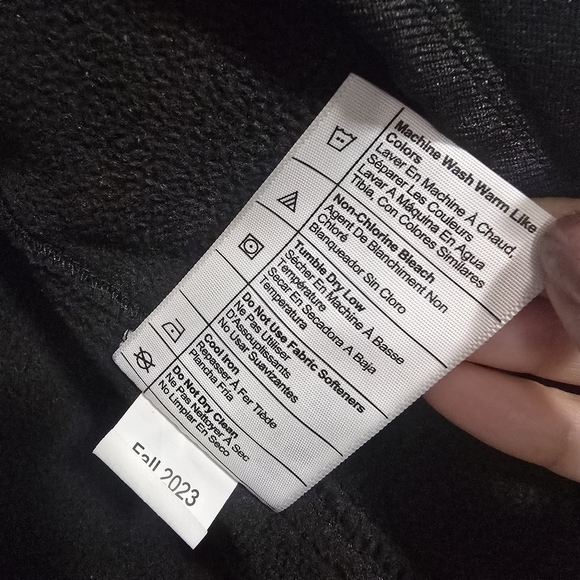 Carhartt Men's Relaxed Fit Rain defender in Black hooded jacket weather Proof - Picture 12 of 12